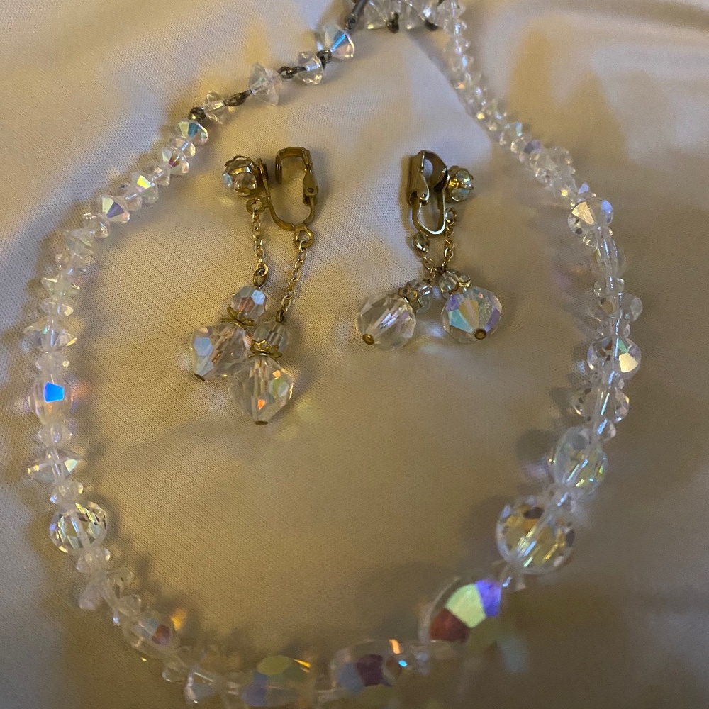 Vintage 50s aurora borealis crystal necklace and clip-on earrings set